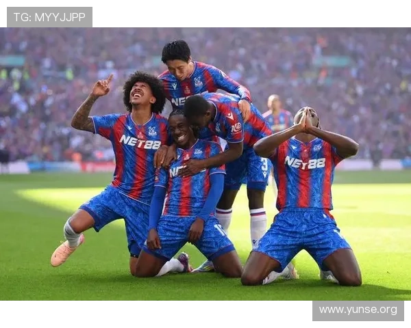 水晶宫俱乐部官网最新比赛回放与精彩瞬间集锦，助力球迷回顾经典比赛场面