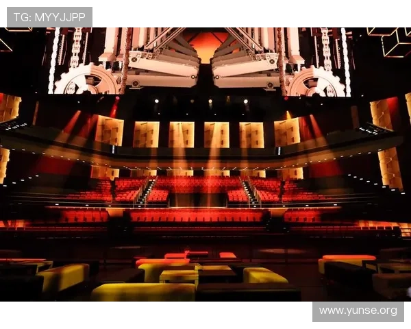 澳门百老汇剧院观众点评与体验分享，真实用户的演出感受与建议全方位解析